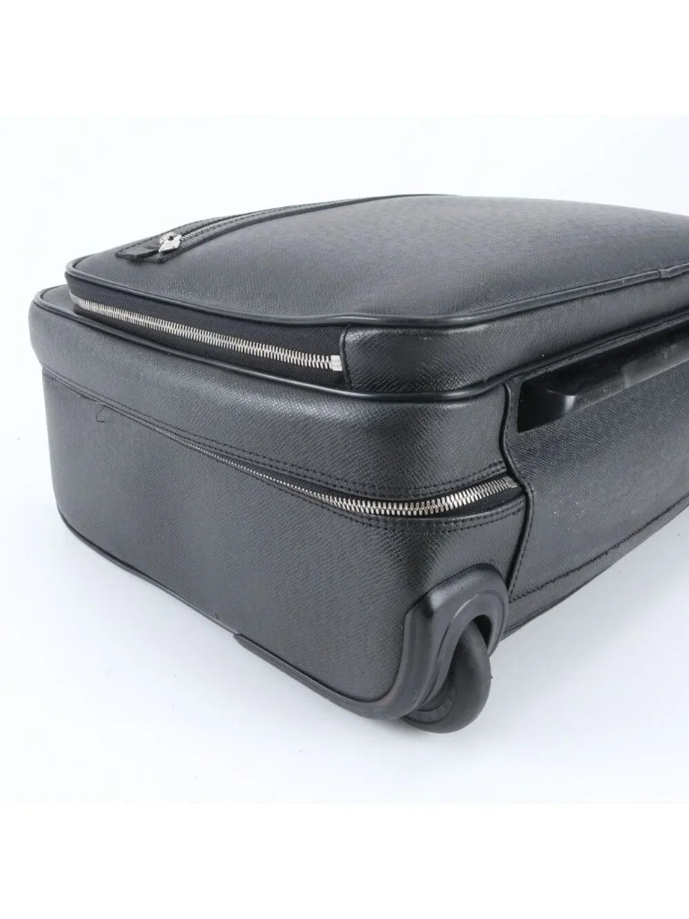 Louis Vuitton Taiga Pilot Case Leather Suitcase Carry Bag